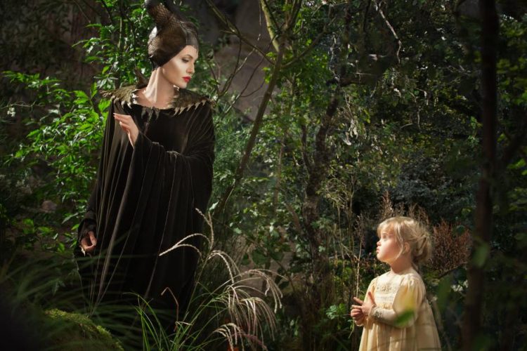 NEW “Finger Prick” Trailer from MALEFICENT {Disney} #MaleficentEvent