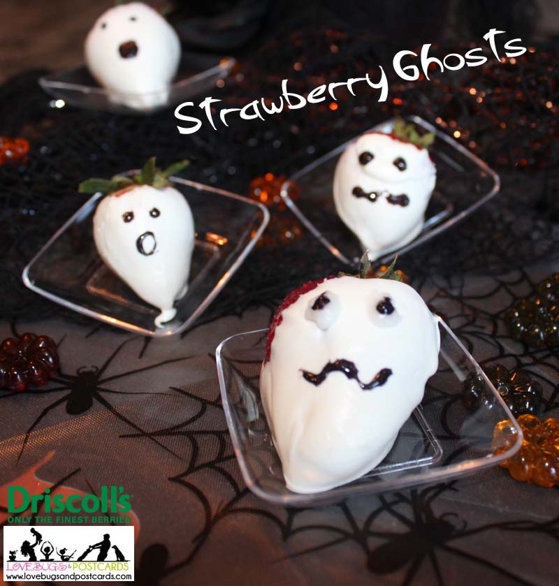 Halloween Chocolate Covered Strawberry Ghosts