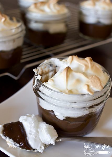 25 Favorite Holiday Pie Recipes - Lovebugs and Postcards