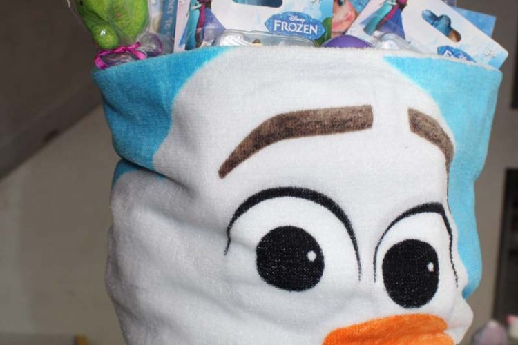 DIY Beach Towel Frozen Easter Basket