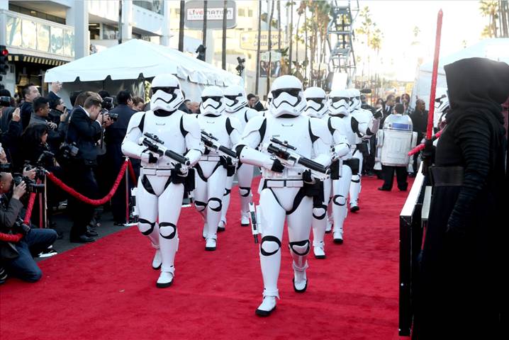 STAR WARS: THE FORCE AWAKENS - World Premiere Photos #StarWars #TheForceAwakens