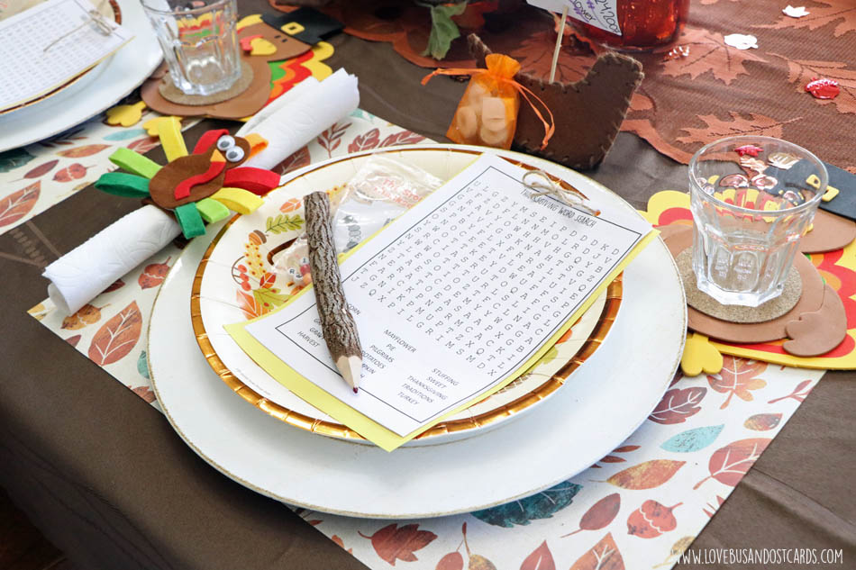 Thanksgiving Table Settings (kid-friendly) + Thanksgiving Activity Sheets for Kids